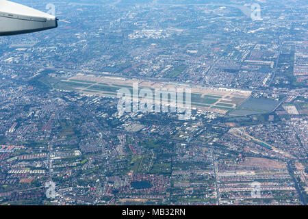 Vista aerea, Bangkok-Don Mueang, Aeroporto Aeroporto Internazionale di Don Mueang District, Bangkok, Thailandia Foto Stock