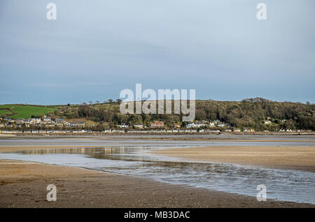 Ferryside sul lato est del fiume Tywi estuario in Carmarthenshire Foto Stock