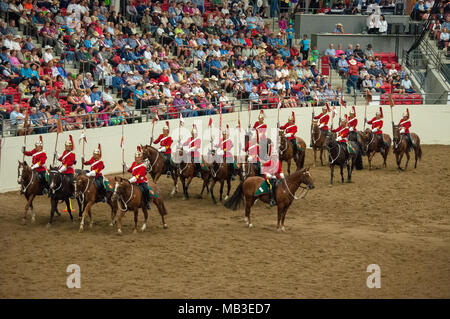 8 luglio 2014, Calgary Stampede, Calgary, Alberta. 1° Brigata meccanizzata canadese. Royal Canadians Regimental Unit Musical Ride. Foto Stock