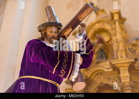 Briviesca, Spagna - 31 Marzo 2018: immagine di Gesù Cristo, interno della chiesa di Santa Maria. Settimana Santa (Semana Santa) a Briviesca, Burgos provinc Foto Stock