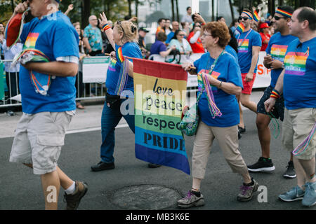 Suntrust mostra il supporto al Pride Parade in downtown Orlando (2016). Foto Stock