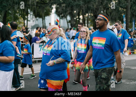 Suntrust mostra il supporto al Pride Parade in downtown Orlando (2016). Foto Stock