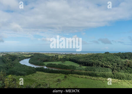 Il pittoresco Fiume Wailua vista dopo un forte acquazzone su Kauai, Hawaii Foto Stock