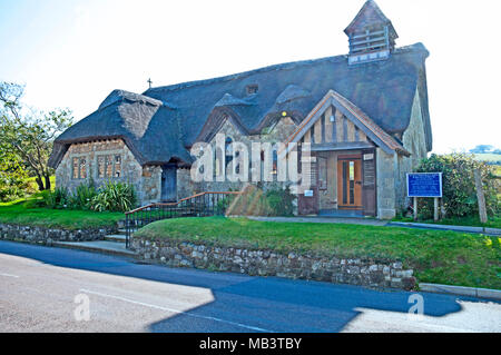 La baia di acqua dolce, Sant Agnese Chiesa di paglia, Isle of Wight, Hampshire, Inghilterra, Foto Stock