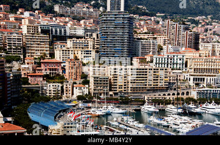 Il Principato di Monaco e Monte Carlo. Scena urbana di Monte Carlo nel Principato di Monaco in Europa. Foto Stock