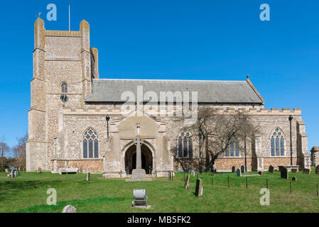 Orford Church Suffolk, vista della chiesa parrocchiale medievale di St Bartholomew's nella città di Orford, East Anglia, Regno Unito. Foto Stock
