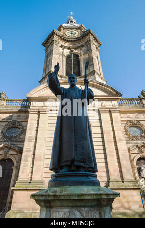 Charles Gore statua e Cattedrale di S. Filippo, Birmingham, Inghilterra. Foto Stock