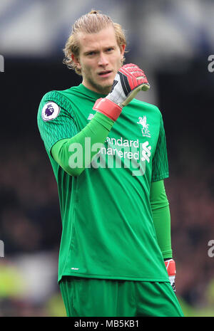 Il portiere di Liverpool Loris Karius durante la partita della Premier League al Goodison Park, Liverpool. PREMERE ASSOCIAZIONE foto. Data immagine: Sabato 7 aprile 2018. Vedi PA storia CALCIO Everton. Il credito fotografico dovrebbe essere: Peter Byrne/PA Wire. RESTRIZIONI: Nessun utilizzo con audio, video, dati, elenchi di apparecchi, logo di club/campionato o servizi "live" non autorizzati. L'uso in-match online è limitato a 75 immagini, senza emulazione video. Nessun utilizzo nelle scommesse, nei giochi o nelle pubblicazioni di singoli club/campionati/giocatori. Foto Stock