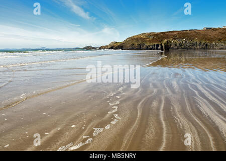 Black Rock Sands si trova nei pressi di Porthmadog in Gwynedd (Galles). La spiaggia è vicina a Snowdonia e la Dune associati formano un SSSI. Foto Stock