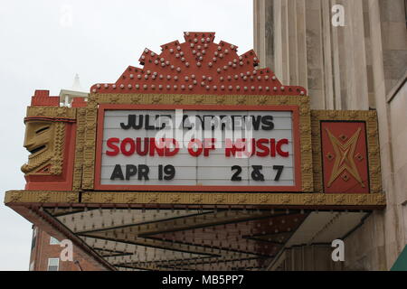 Il film musicale con Julie Andrews su un lussuoso teatro tendone. Foto Stock