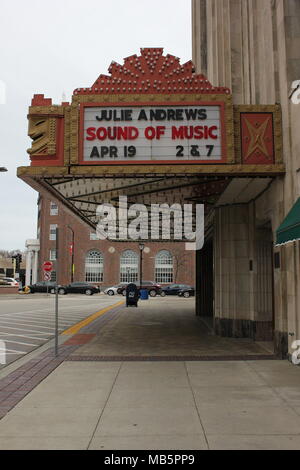 Il film musicale con Julie Andrews su un lussuoso teatro tendone. Foto Stock