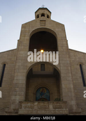 Immagine di una chiesa situata nel quartiere di Karrada della capitale irachena Baghdad e frequentata dagli iracheni degli Armeni comunità cristiana Foto Stock