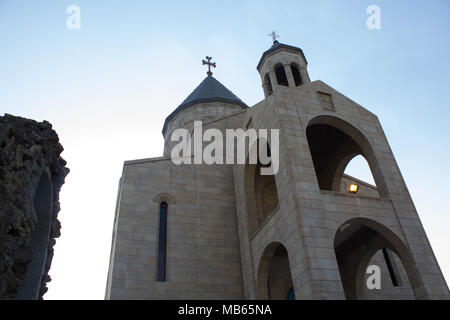 Immagine di una chiesa situata nel quartiere di Karrada della capitale irachena Baghdad e frequentata dagli iracheni degli Armeni comunità cristiana Foto Stock