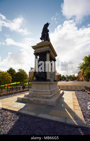 Kelvingrove Park, punti di riferimento e cimiteri di guerra Foto Stock