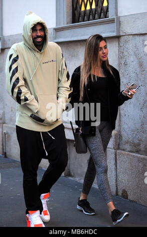 Andrea Petagna e la sua nuova ragazza Michelly Sander in Milano con: Andrea Petagna, Michelly Sander Dove: Milano, Italia Quando: 07 Mar 2018 Credit: IPA/WENN.com * * disponibile solo per la pubblicazione in UK, USA, Germania, Austria, Svizzera** Foto Stock