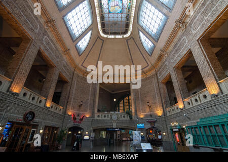 L'interno dell'atrio della stazione Gare du Palais ("Palace station'), la stazione ferroviaria principale della città di Québec Foto Stock