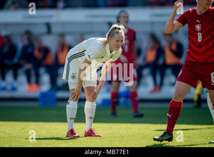 Lea Schueller (Germania) GES/ Fussball/ Frauen-Nationalmannschaft WM-Qualifikation: Germania - Tschechische Republik, 07.04.2018 Calcetto: qualificazione in Coppa del Mondo donne della nazionale di calcio: vs Germania Repubblica ceca, Halle/Saale, Aprile 7, 2018 |L'utilizzo in tutto il mondo Foto Stock