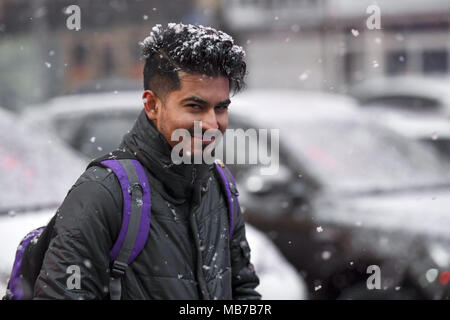 Changchu, Changchu, Cina. 5 apr, 2018. Changchun, Cina-5Aprile 2018: la nevicata in Changchun, a nord-est della Cina di provincia di Jilin, 5 aprile 2018. Credito: SIPA Asia/ZUMA filo/Alamy Live News Foto Stock