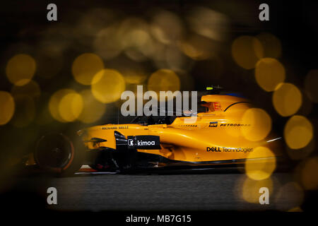 Stoffel Vandoorne (bel), McLaren Renault MCL33, azione durante 2018 Formula 1 Campionato del Mondo FIA, Bahrain Grand Prix, a Sakhir dal 5 Aprile al 8 | Utilizzo di tutto il mondo Foto Stock