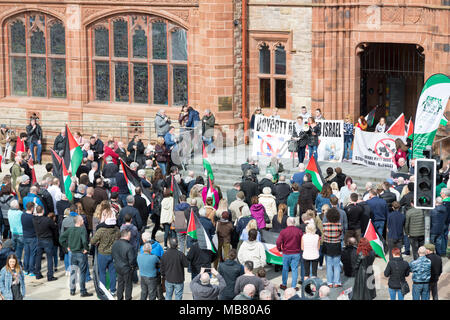 In Irlanda la Palestina Campagna di solidarietà nel Rally di Derry/Londonderry - Solidarietà con terra assassinato giorno manifestanti nella Striscia di Gaza Foto Stock