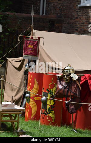 Legioni romane a mettere su un display a York's Eboracum festival Foto Stock