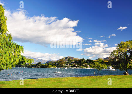 La mattina presto vista del Lago Wanaka, Wanaka, Regione di Otago, Isola del Sud, Nuova Zelanda Foto Stock