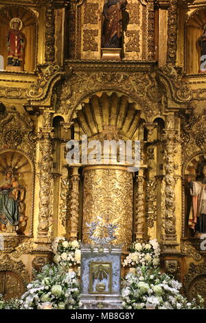 El altare de Oro, Iglesia de San José. Panama, Casco Antiguo. Settimana Santa 2018 Foto Stock