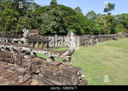 Terrazza degli elefanti a Angkor Thom su Siemreap in Cambogia Foto Stock