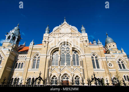 Esterno ebraica di Szeged sinagoga nella città di Szeged, Ungheria, progettato da Lipot Baumhorn Foto Stock