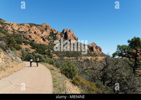 L'Esterel Massif è una costiera mediterranea gamma di montagna nei dipartimenti del Var e delle Alpi Marittime nel sud-est della Francia. Ideale per trekking. Foto Stock