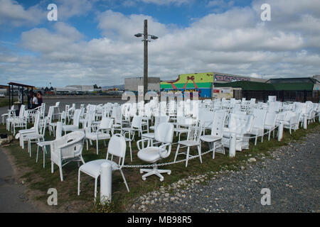 La 185 sedie vuote memorial, ricordando le vittime del terremoto di Christchurch, Christchurch, Nuova Zelanda Foto Stock