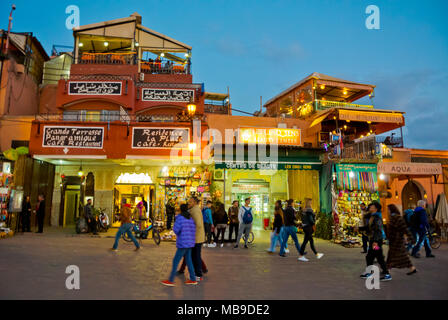 Jamaa el Fna a Marrakech, Marocco, Africa settentrionale Foto Stock