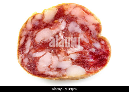 Vista dall'alto dettaglio macro affumicato di fette di salame e salsiccia per pizza slice, Italiano prosciutto crudo ,prosciutto crudo texture isolati su sfondo bianco , con il ritaglio Foto Stock