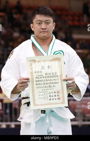 Fukuoka, Giappone. 8 apr, 2018. Harasawa Hisayoshi Judo : tutto il Giappone selezionata campionati di Judo Uomini 100kg Cerimonia di Premiazione corrispondono a Fukuoka, Giappone . Credito: Sho Tamura AFLO/sport/Alamy Live News Foto Stock