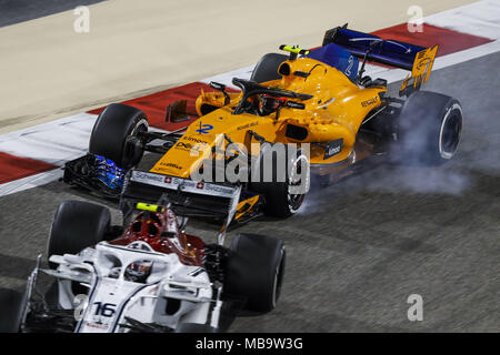 Sakhir, Bahrain. 08 apr, 2018. Stoffel Vandoorne (bel), McLaren Renault MCL33, azione durante 2018 Formula 1 Campionato del Mondo FIA, Bahrain Grand Prix, | Utilizzo di credito in tutto il mondo: dpa/Alamy Live News Foto Stock