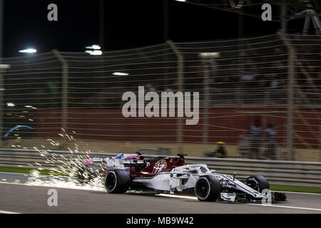 Sakhir, Bahrain. 08 apr, 2018. Motorsports: FIA Formula One World Championship 2018, il Gran Premio del Bahrain, #9 Marcus Ericsson (SWE, Sauber F1 Team), | Utilizzo di credito in tutto il mondo: dpa/Alamy Live News Foto Stock