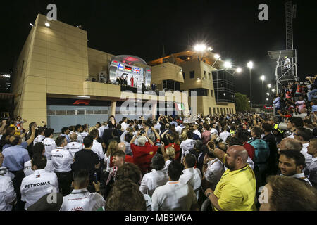 Sakhir, Bahrain. 08 apr, 2018. Podio durante 2018 Formula 1 Campionato del Mondo FIA, Bahrain Grand Prix, | Utilizzo di credito in tutto il mondo: dpa/Alamy Live News Foto Stock