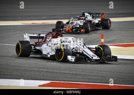Sakhir, Bahrain. 08 apr, 2018. Motorsports: FIA Formula One World Championship 2018, il Gran Premio del Bahrain, #9 Marcus Ericsson (SWE, Sauber F1 Team), | Utilizzo di credito in tutto il mondo: dpa/Alamy Live News Foto Stock