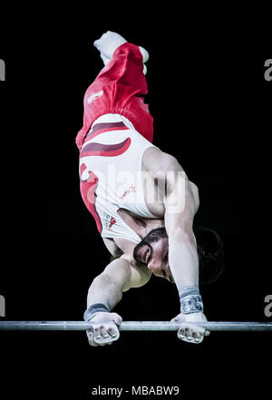 L'Inghilterra del James Hall sul suo modo di argento durante gli Uomini Horizontal Bar a Coomera centro sportivo coperto durante il giorno cinque del 2018 Giochi del Commonwealth in Gold Coast, Australia. Foto Stock