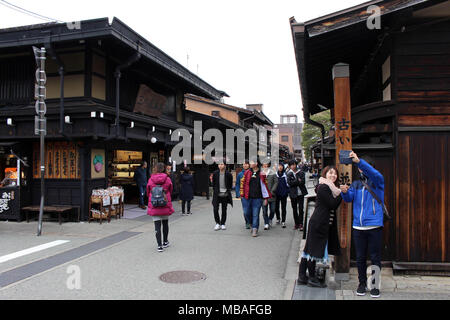 Traduzione: Area intorno Sanmachi, la vecchia città di Takayama. Prese a Gifu, Giappone - Febbraio 2018. Foto Stock