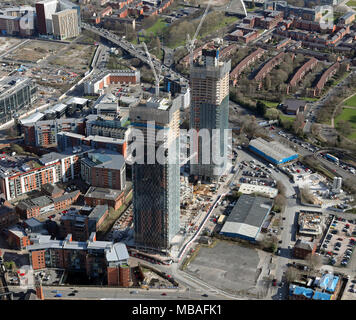 Vista aerea di due nuove torri di grattacieli in Manchester Foto Stock