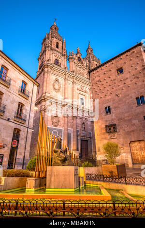 La chiesa Clerecia, Salamanca Castiglia e Leon, Spagna Foto Stock