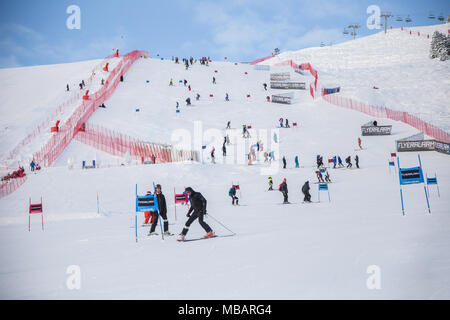 La slalom stadium di Courchevel 1850 durante il corso ispezione dell'Audi FIS Coppa del Mondo di Sci Alpino Femminile Slalom Gigante sul ventesimo Dcember 2017 Foto Stock