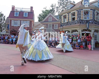 Festival del Fantasy Parade presso il Walt Disney World Magic Kingdom, Orlando, Florida 2017 © Katharine Andriotis Foto Stock