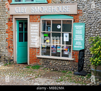 Una vista della Cley Affumicatoio negozio sulla Costa North Norfolk a Cley-next-il-Mare, Norfolk, Inghilterra, Regno Unito, Europa. Foto Stock