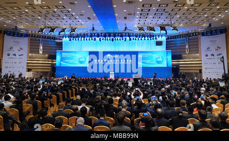 Boao, cinese della provincia di Hainan. Decimo Apr, 2018. La cerimonia di apertura del Forum Boao per l'Asia (BFA) conferenza annuale è tenuto in Boao, Cina del sud della provincia di Hainan, 10 aprile 2018. Credito: Xing Guangli/Xinhua/Alamy Live News Foto Stock