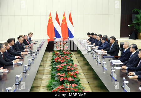 Boao, cinese della provincia di Hainan. Decimo Apr, 2018. Il presidente cinese Xi Jinping incontra il Primo Ministro olandese Mark Rutte in Boao, Cina del sud della provincia di Hainan, 10 aprile 2018. Credito: Yao Dawei/Xinhua/Alamy Live News Foto Stock