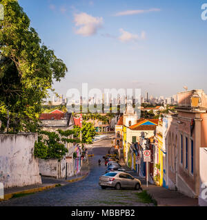 I suoi edifici colorati di Olinda nel Pernambuco, Brasile. Foto Stock