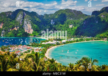 Verde isola tropicale Foto Stock
