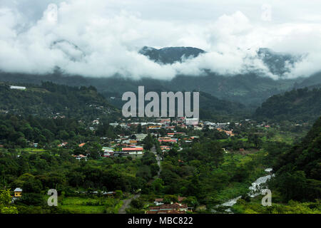 Vista di Boquete, Panama, dal trascurare presso l ufficio turistico di Boquete. Foto Stock